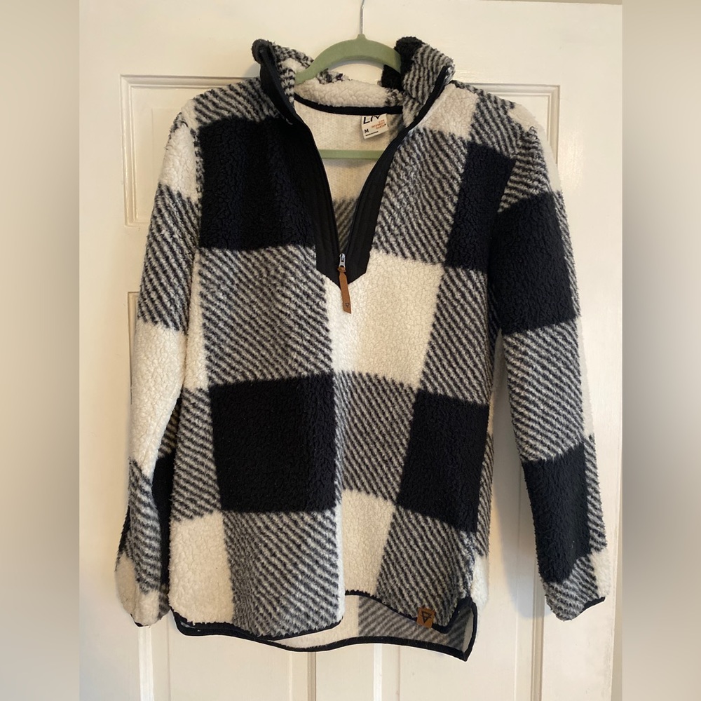 Black & White Quarter Zip Sherpa Size M
